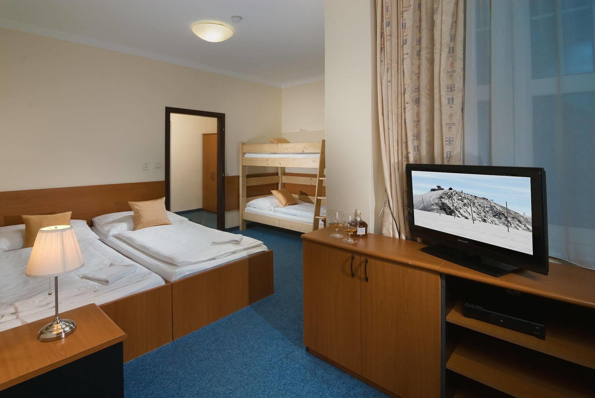 Hotel Lyzarska Bouda Domovina Špindlerŭv Mlýn Exteriér fotografie