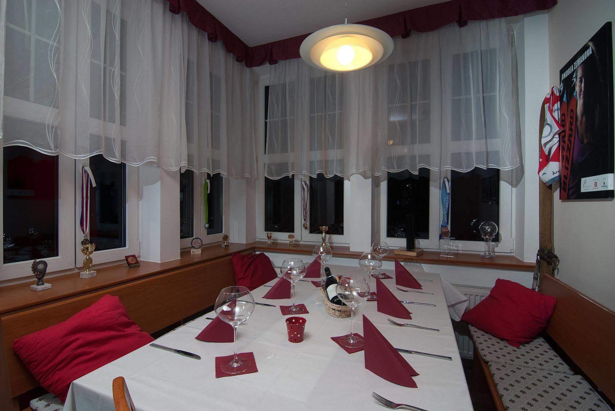 Hotel Lyzarska Bouda Domovina Špindlerŭv Mlýn Exteriér fotografie